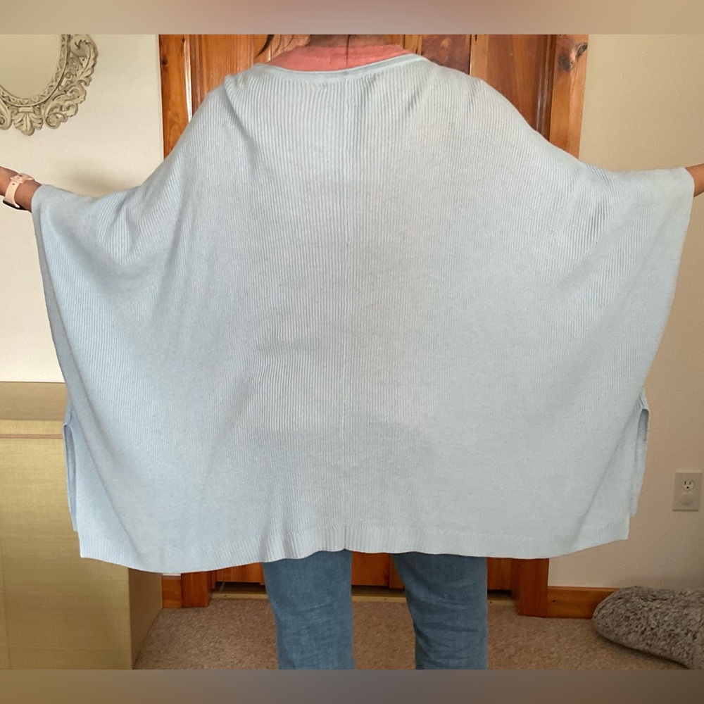 BROOKS BROTHERS Soft Cable Knit Light Blue Wool Poncho Sweater One Size - Picture 4 of 8